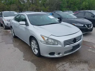 2013 Nissan Maxima SV