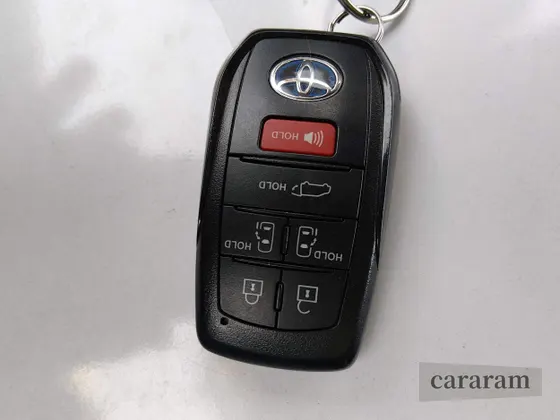 2024 Toyota Sienna Woodland Edition