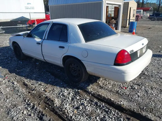 2003 Ford Police Interceptor Street Appear