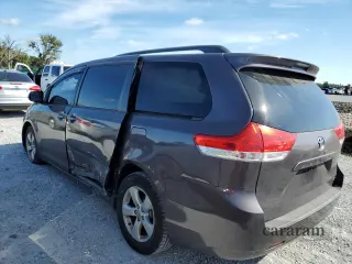 2014 Toyota Sienna LE
