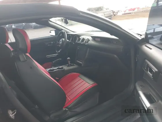 2017 Ford Mustang V6
