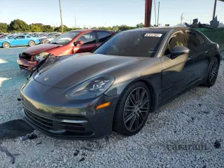 2018 Porsche Panamera