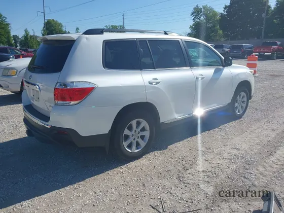 2013 Toyota Highlander SE