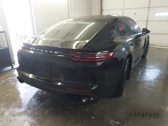 2018 Porsche Panamera
