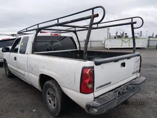 2004 Chevrolet Silverado 1500 LS