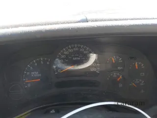 2003 Chevrolet Suburban LS