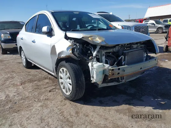 2012 Nissan Versa S