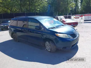 2011 Toyota Sienna LE AAS