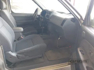 2001 Nissan Frontier SE