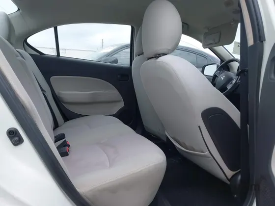 2018 Mitsubishi Mirage ES