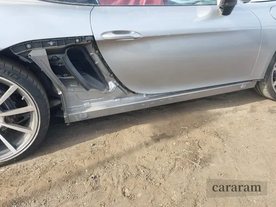 2021 Porsche Cayman