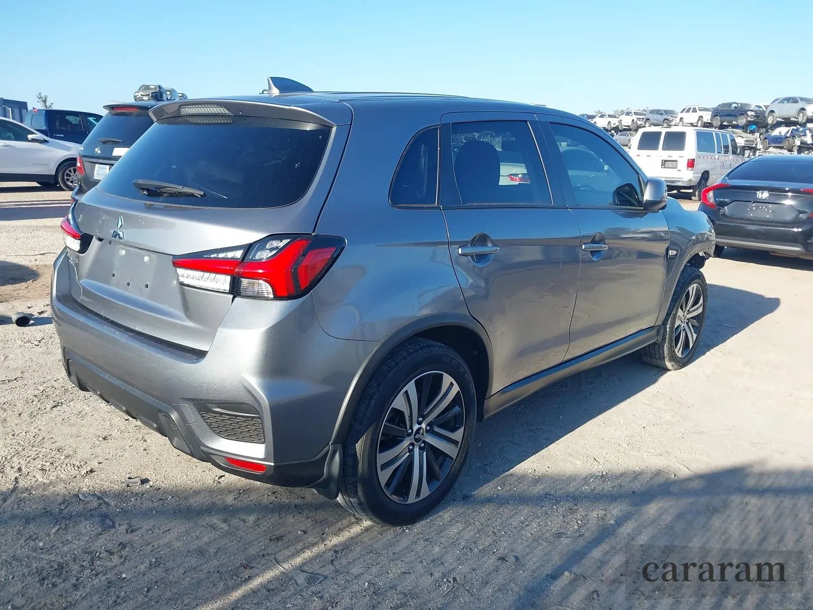 2020 Mitsubishi Outlander ES