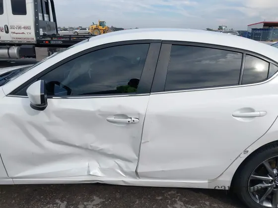 2018 Mazda 3 Touring