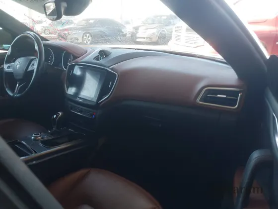 2017 Maserati Ghibli