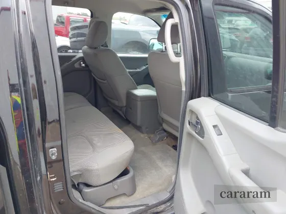 2015 Nissan Frontier SV