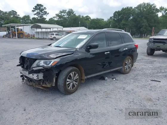 2018 Nissan Pathfinder SV