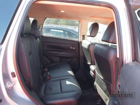 2015 Mitsubishi Outlander SE