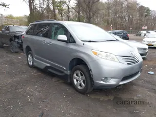 2013 Toyota Sienna LE