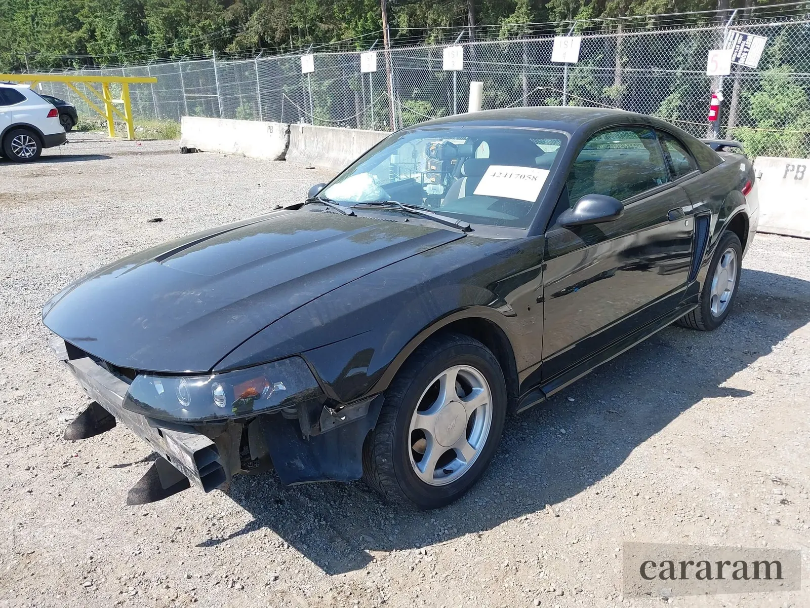 2004 Ford Mustang Standard