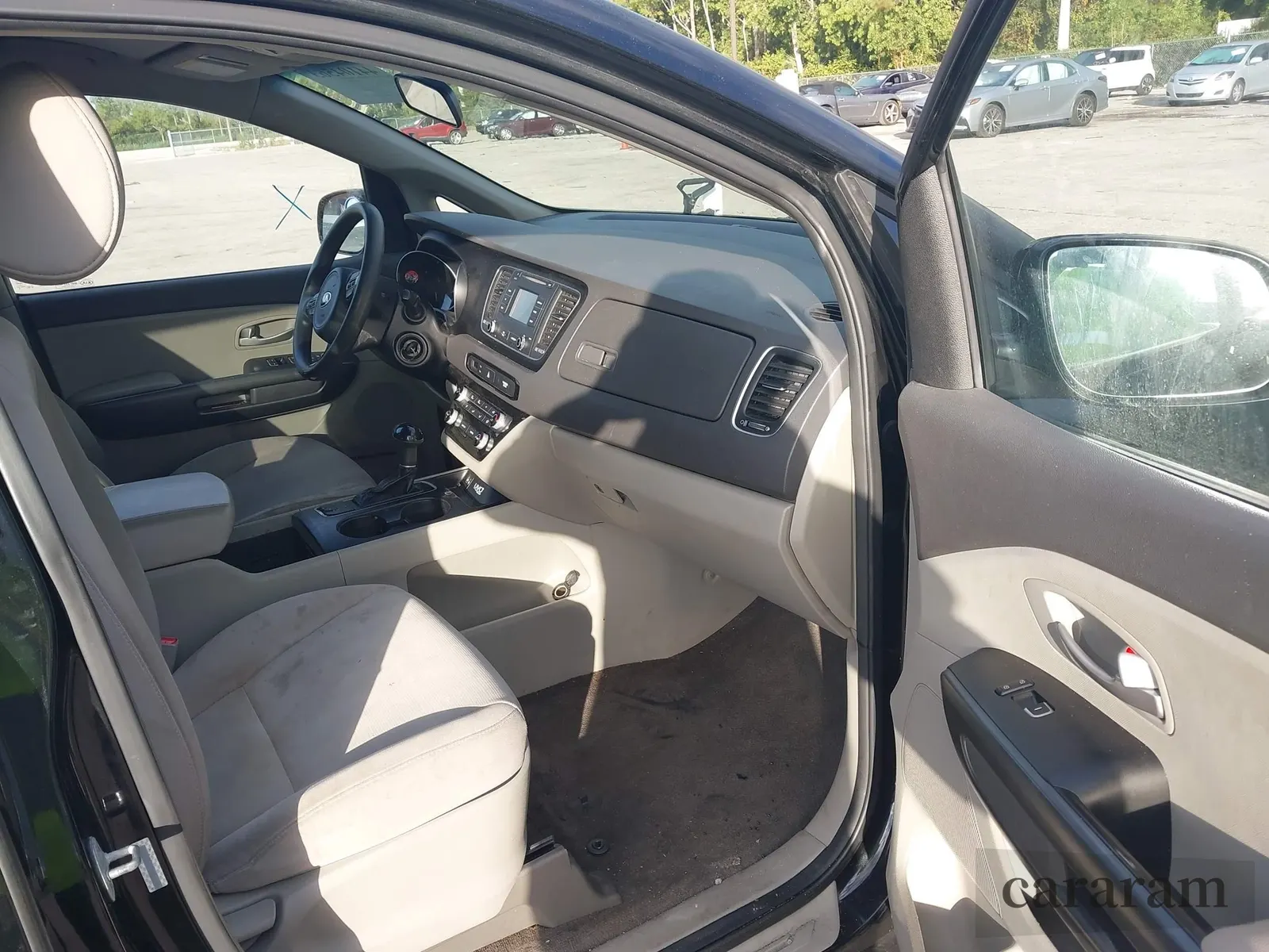 2015 Kia Sedona LX