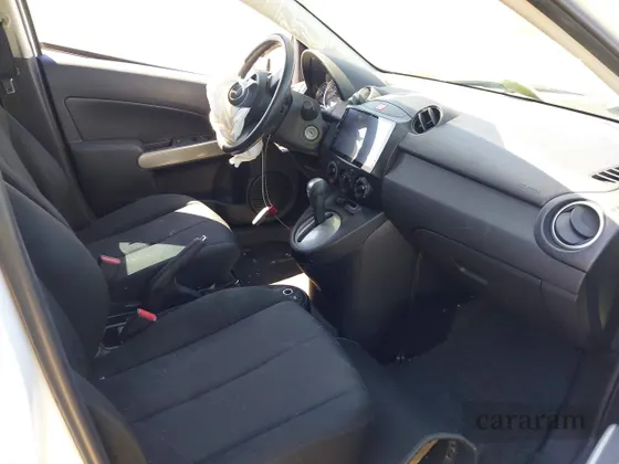 2014 Mazda 2 Sport