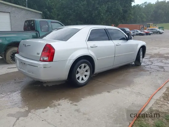 2005 Chrysler 300 Touring