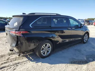 2021 Toyota Sienna XSE