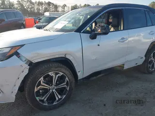 2025 Toyota RAV4 XSE