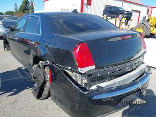 2016 Chrysler 300 C