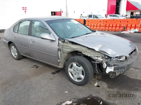2000 Nissan Altima XE