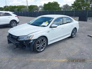 2017 Volkswagen Passat R-Line