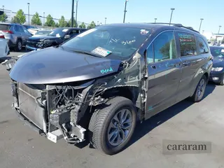 2021 Toyota Sienna LE