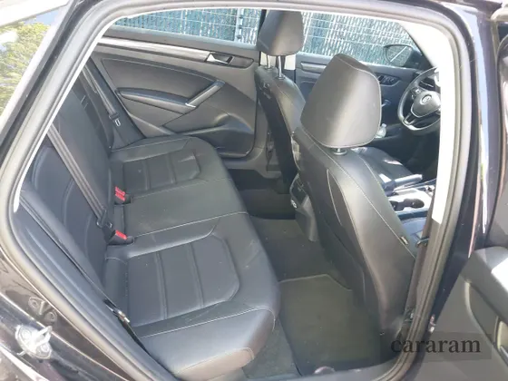 2021 Volkswagen Passat SE