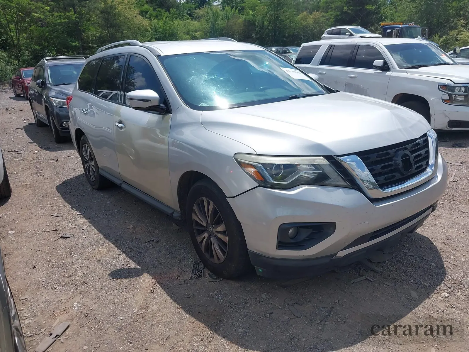 2017 Nissan Pathfinder SL