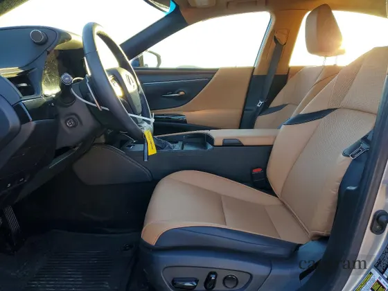 2023 Lexus ES 300h