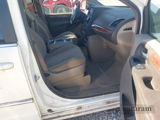 2011 Chrysler Town & Country Touring