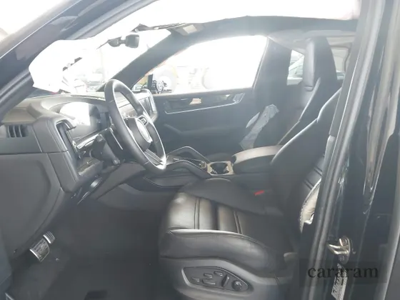 2024 Porsche Cayenne S