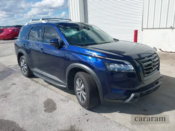 2024 Nissan Pathfinder SL