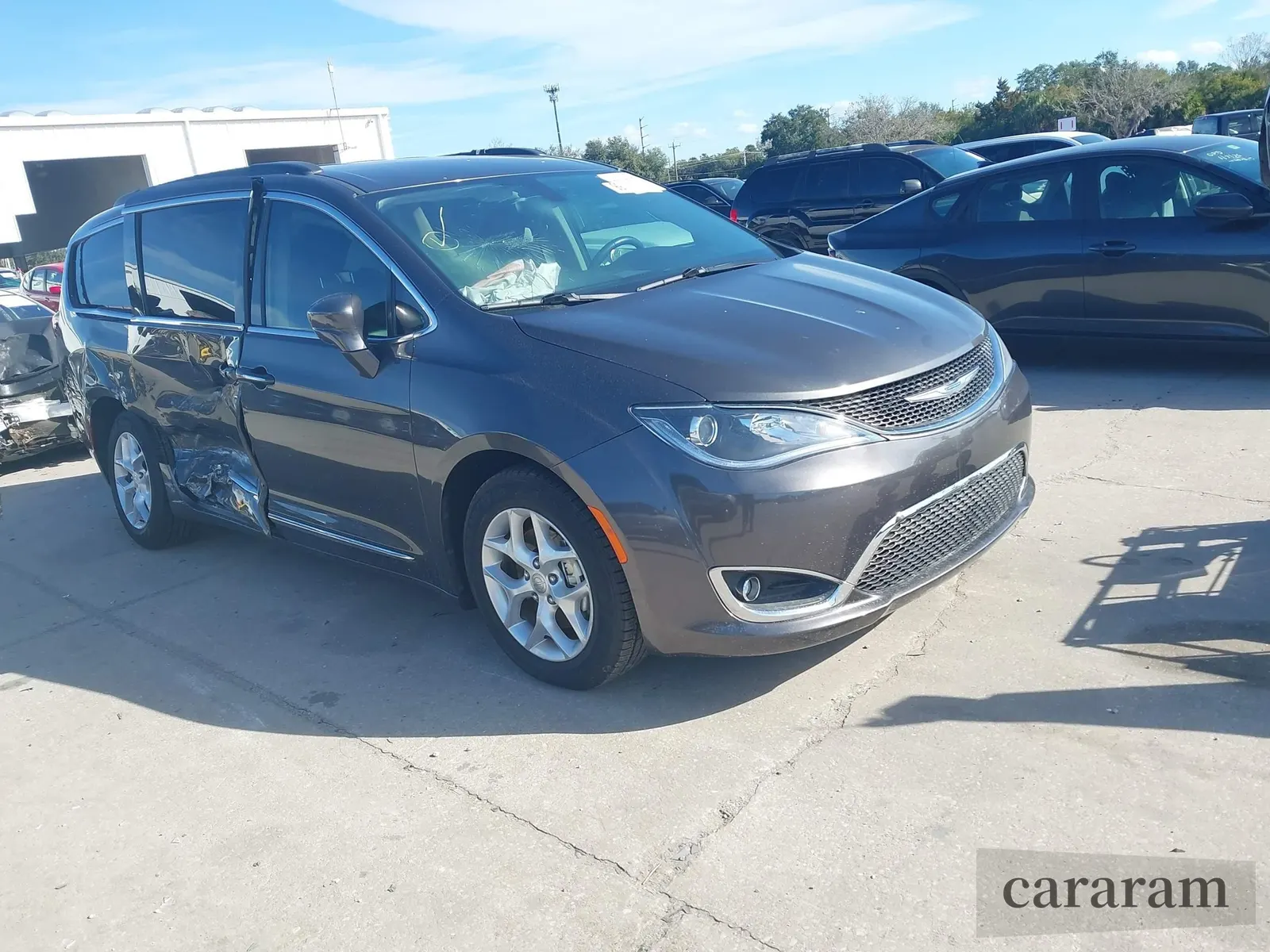 2017 Chrysler Pacifica Touring Plus