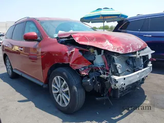 2016 Nissan Pathfinder S