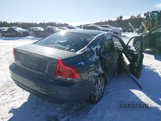 2004 Volvo S60