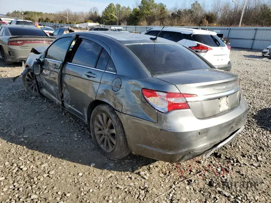 2013 Chrysler 200 Touring