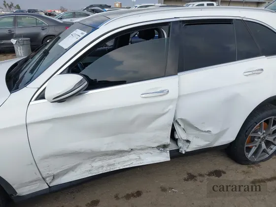 2020 Mercedes-Benz GLC 300