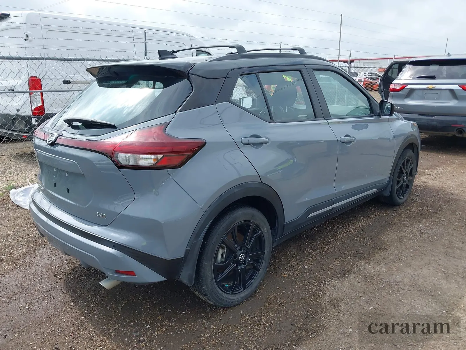 2021 Nissan Kicks SR