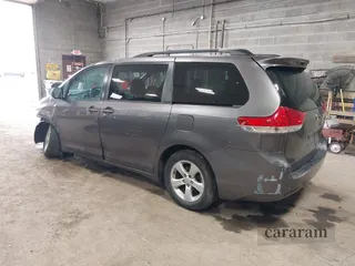 2014 Toyota Sienna LE