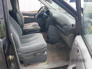 2005 Dodge Caravan SE