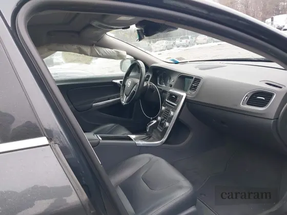 2015 Volvo S60 T5 Drive-E Platinum