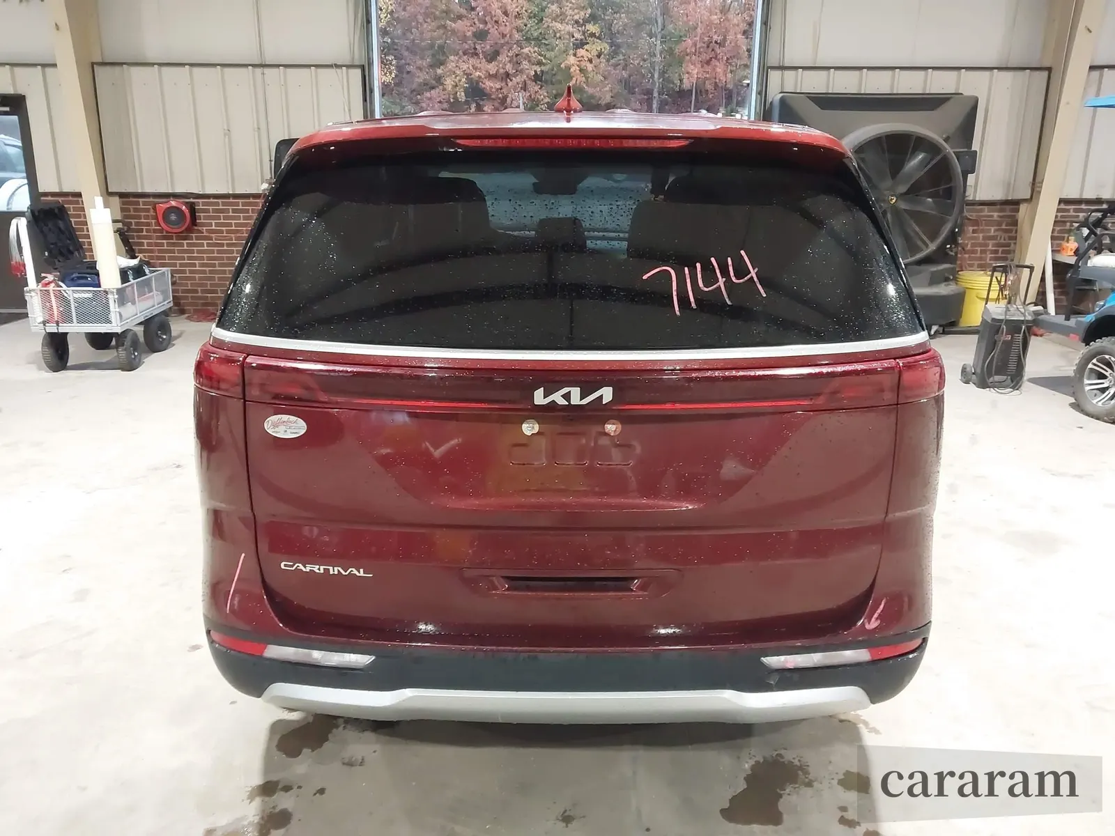 2023 Kia Carnival LX