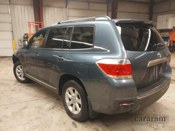2013 Toyota Highlander SE