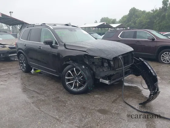 2018 Volvo XC90 Momentum